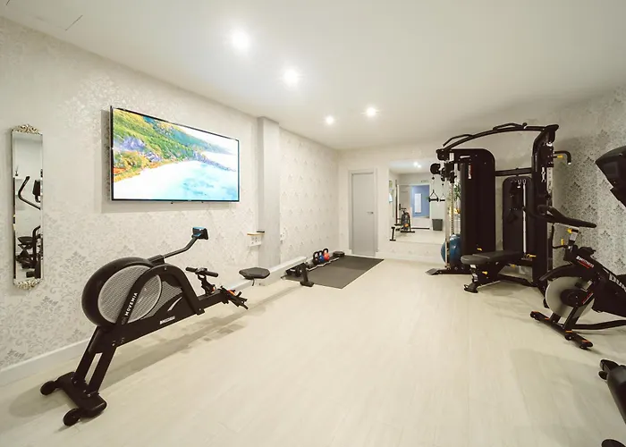 Lani's De Luxe - Adults Only Szálloda