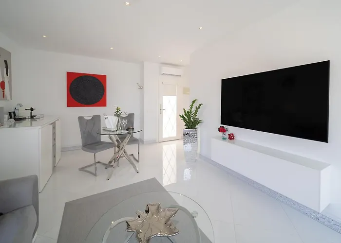 Szálloda Lani's De Luxe - Adults Only 5*