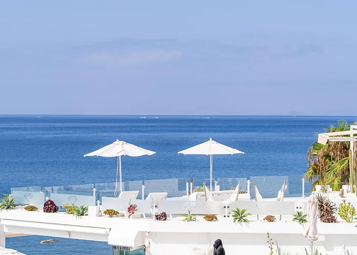 Lani's De Luxe - Adults Only Szálloda 5*