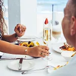 Lani's De Luxe - Adults Only 5*