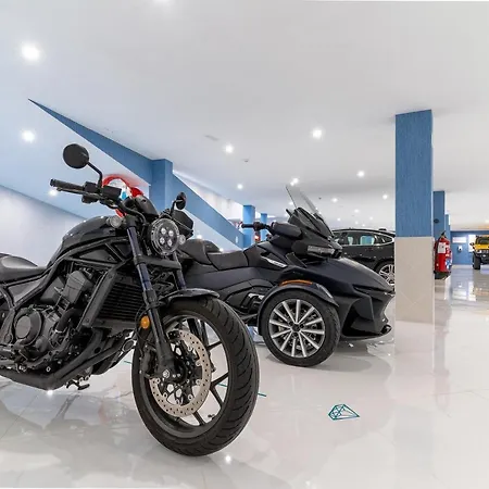 فندق Lani's De Luxe - Adults Only