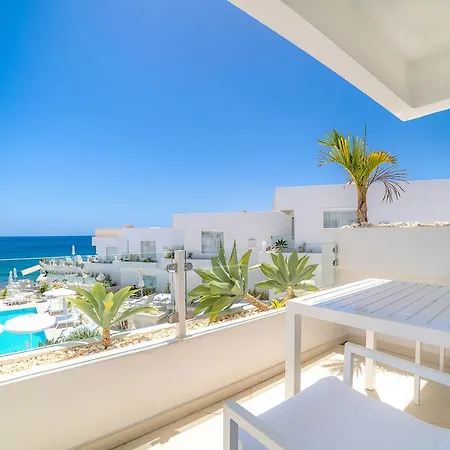 Lani's De Luxe - Adults Only 5*