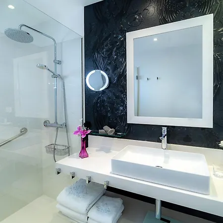 Lani's De Luxe - Adults Only 5* بويرتو ذيل كارمين