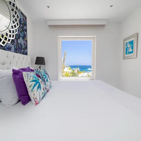 Lani's De Luxe - Adults Only Hotell