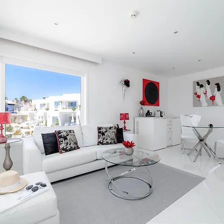 Lani's De Luxe - Adults Only 5*