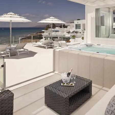 Hotel Lani's De Luxe - Adults Only 5*
