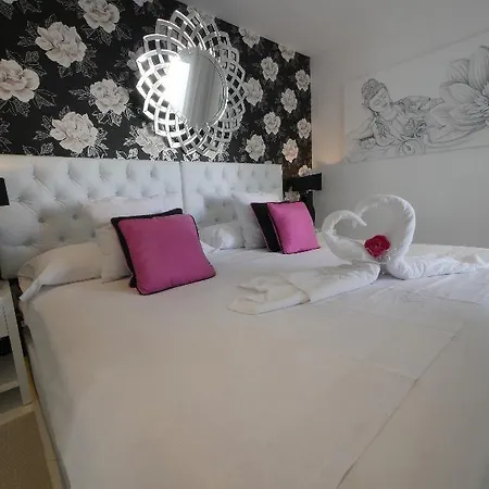 Hotell Lani's De Luxe - Adults Only