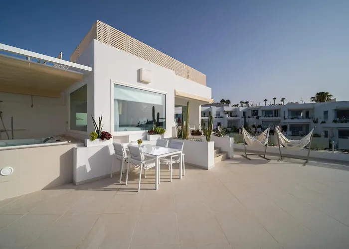 Hotell Lani's De Luxe - Adults Only 5*