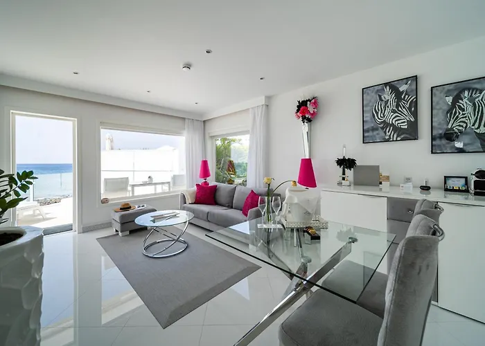 Hotell Lani's De Luxe - Adults Only 5*