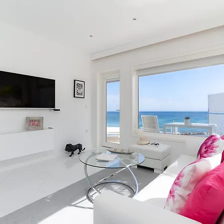 Lani's De Luxe - Adults Only Ξενοδοχείο