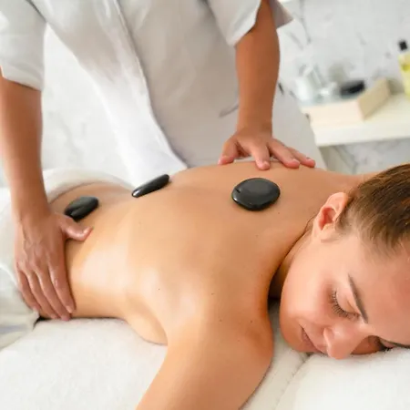 Lani's De Luxe - Adults Only